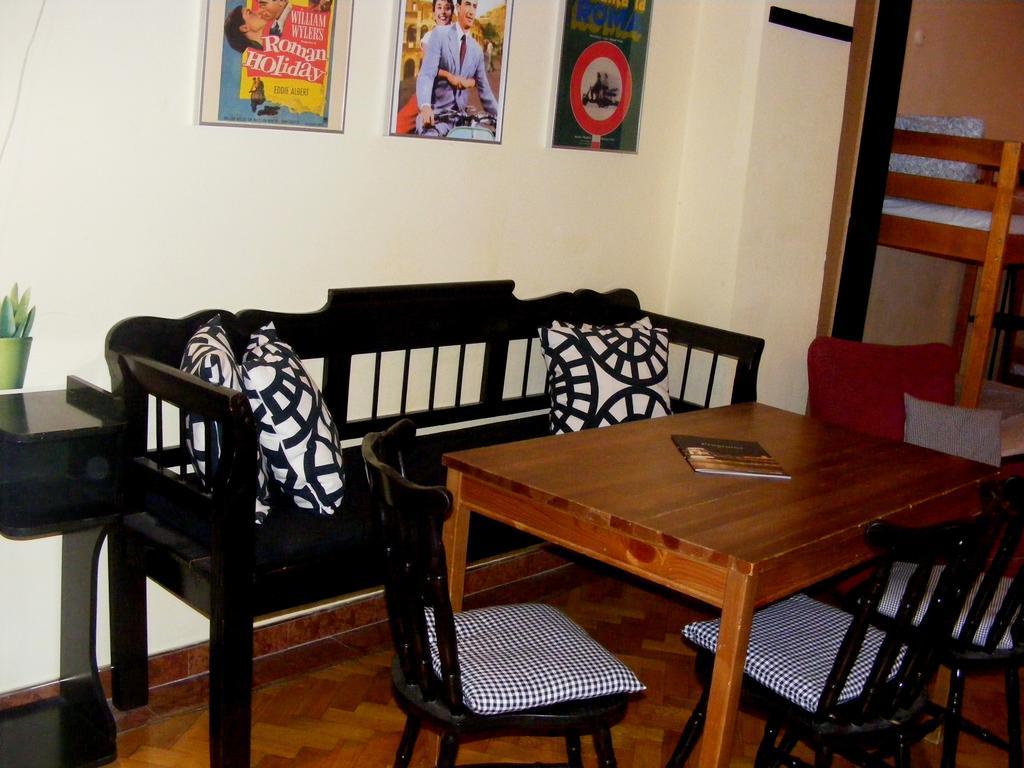11Th Hour Cinema Hostel Будапеща Екстериор снимка